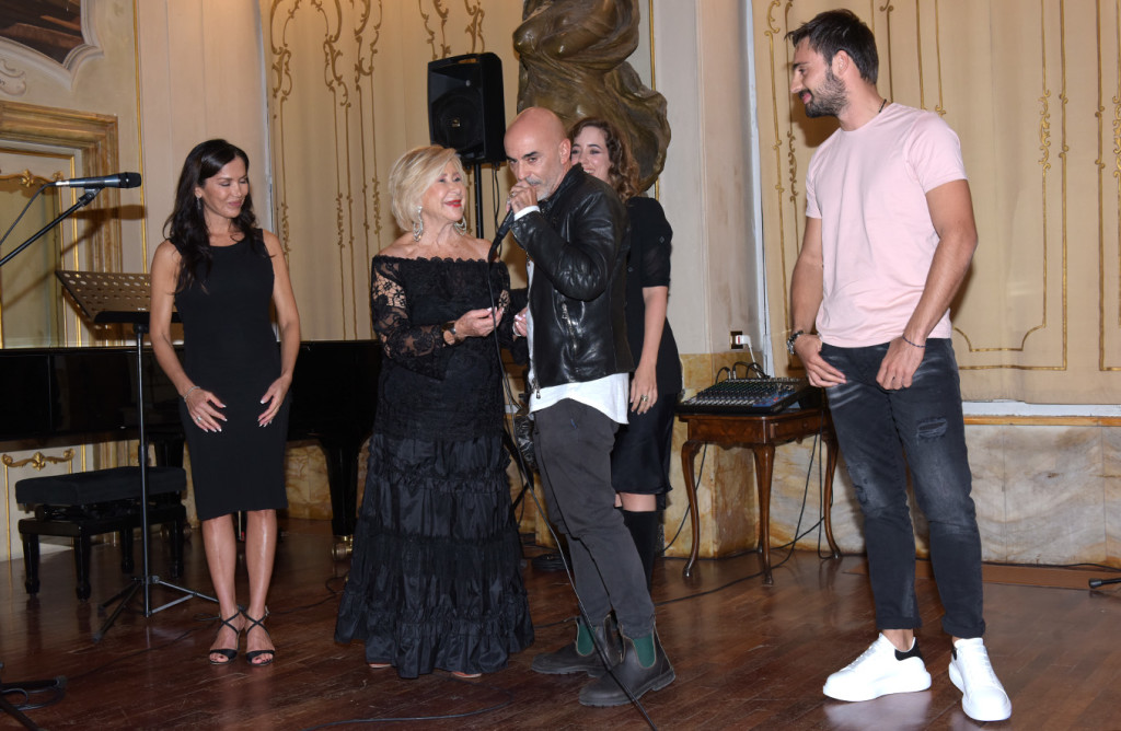 Sul palco della prestigiosa sede dell'Accademia Musicale Chigiana di Siena, i vincitori della XXIII edizione del Terra di Siena International Film Festival